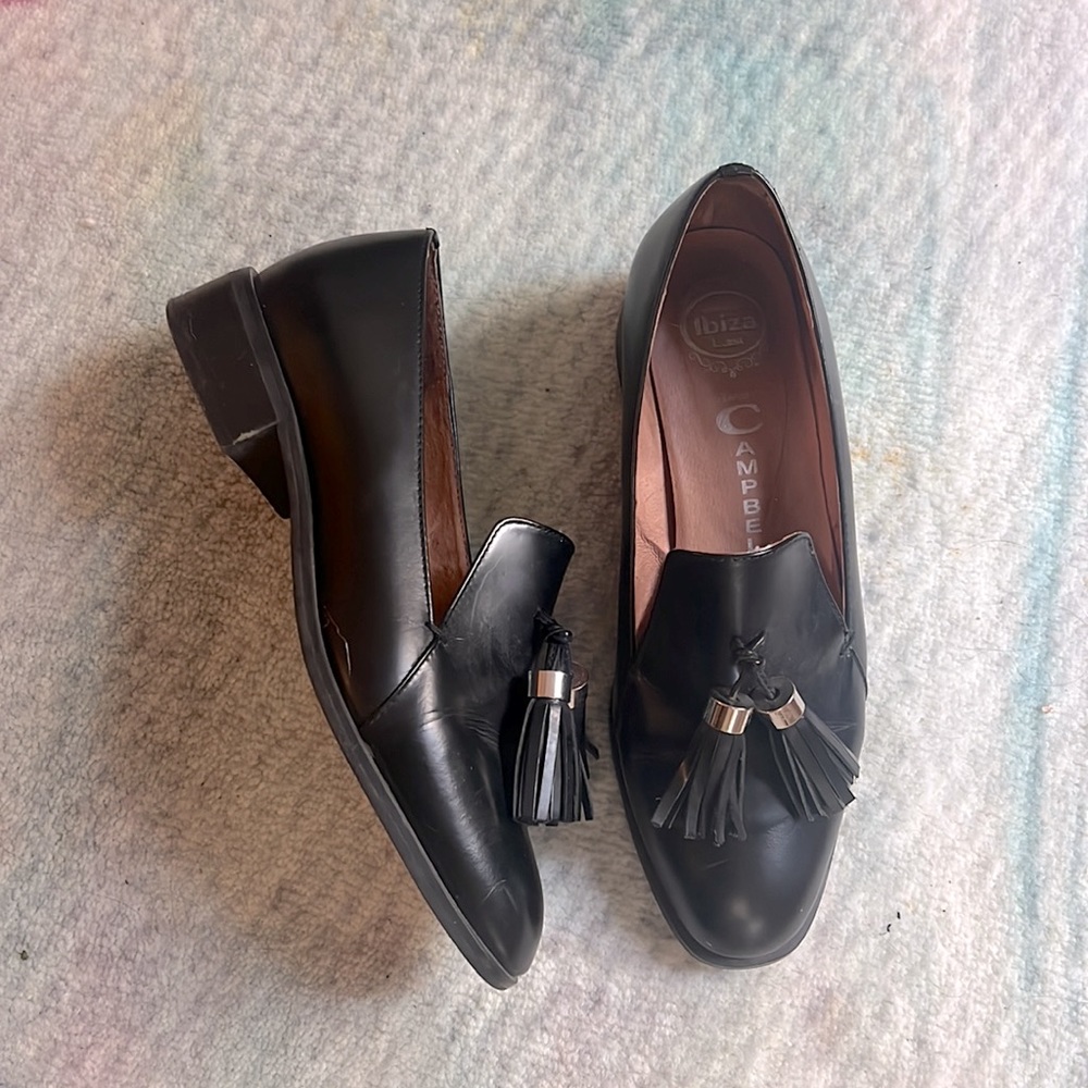 Black Jeffrey Campbell loafers, size 6, excellent condition